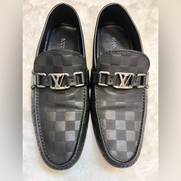Mens Louis Vuitton loafers - Picture 2 of 9